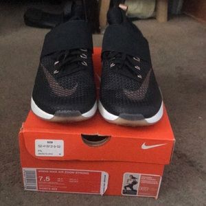 Women’s Nike air zoom strong!!